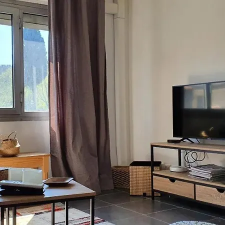 Studio Et A 2 Pas De La Cite